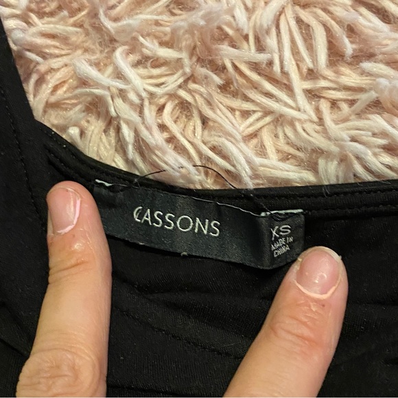 GLASSONS half cut crop top with tie up on the side ( right arm side exposed) - Picture 2 of 4